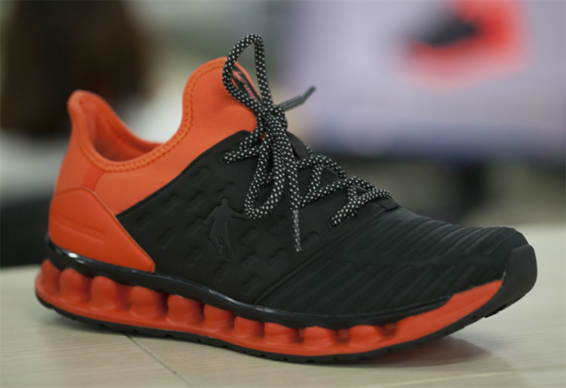 Making shoes -- Jordan running shoes  图片 1