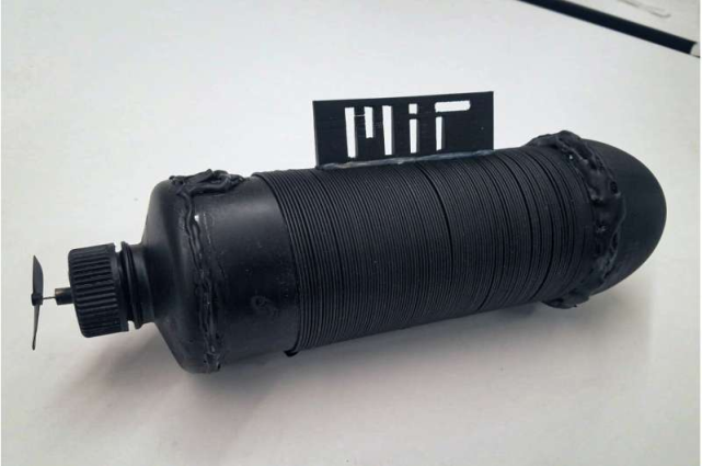 MIT has developed a 140-meter flexible lithium-ion fiber battery that can be used in fabric self-pow